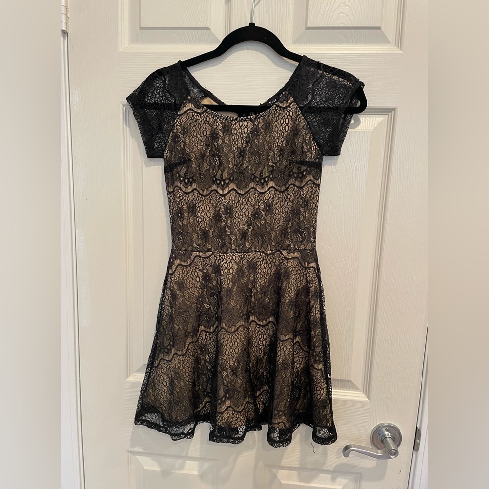 Penelope Tree Girl’s Black and Gold Dress